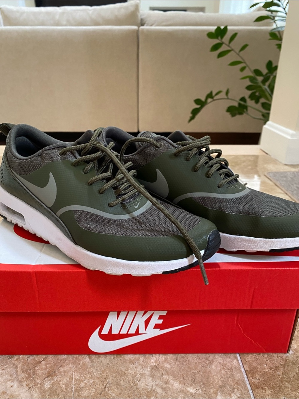 Nike Women’s Air Max Thea